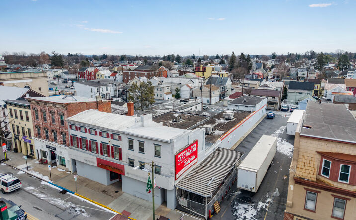 Pictures of Retail, Office, Restaurant property located at 23 W Main St, Mechanicsburg, PA 17055 for lease - image #1