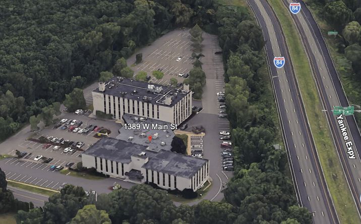 Pictures of Office property located at 1389 W Main St, Waterbury, CT 06708 for lease - image #1