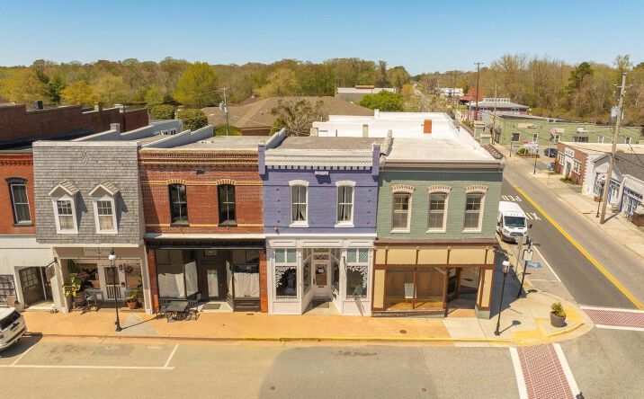 Pictures of Retail property located at 102 W Green St, Snow Hill, MD 21863 for lease - image #1