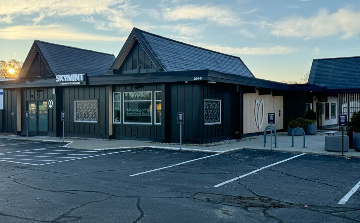 Pictures of Retail property located at 2345 E Apple Ave, Muskegon, MI 49442 for lease - image #1