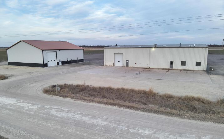 Pictures of Industrial, Special Purpose property located at 1324 N Oliver Rd, Newton, KS 67114 for lease - image #1