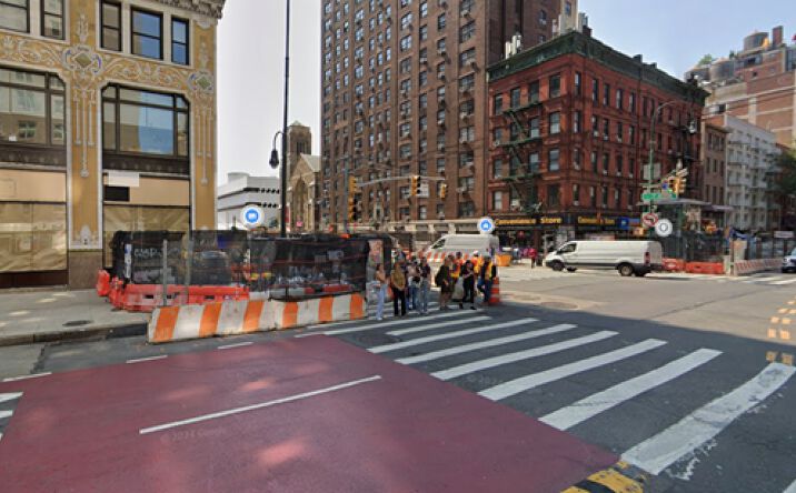 Pictures of Retail property located at 158 W 14th St, New York, NY 10011 for lease - image #1