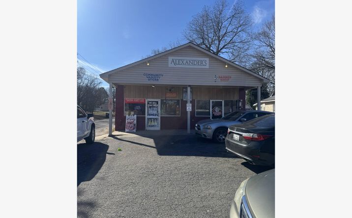 Pictures of Retail property located at 501 Kings Mountain St, Clover, SC 29710 for lease - image #1