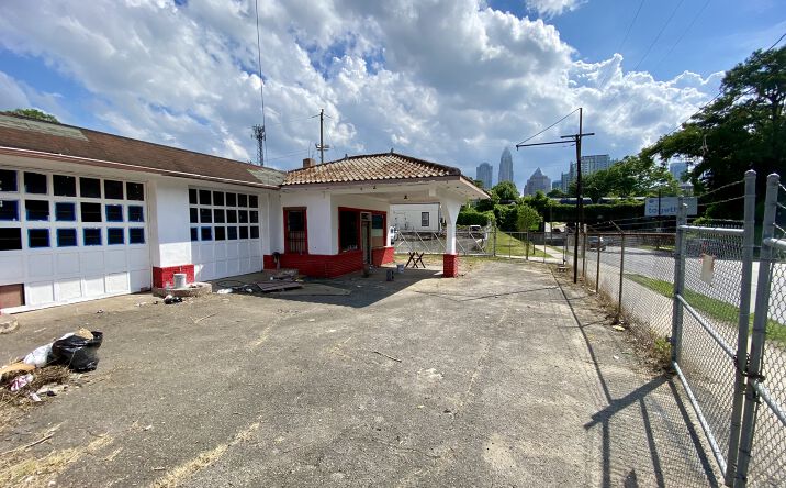 Pictures of Retail property located at 1010 N Tryon St, Charlotte, NC 28206 for lease - image #1