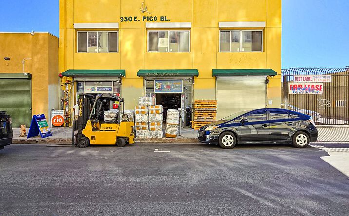 Pictures of Office property located at 930 E Pico Blvd, Los Angeles, CA 90021 for lease - image #1