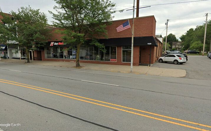 Pictures of Office property located at 1020 Lincolnway, La Porte, IN 46350 for lease - image #1