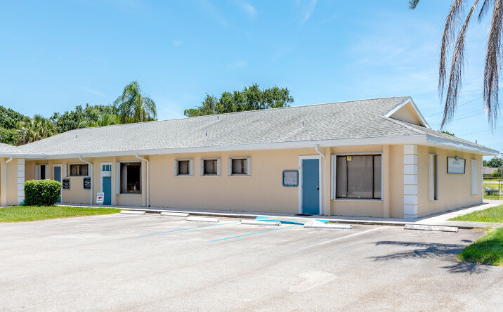 Pictures of Office property located at 1900 Nebraska Ave, Fort Pierce, FL 34950 for lease - image #1
