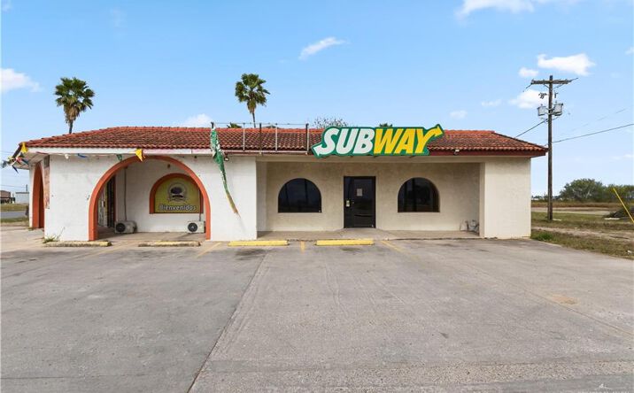 Pictures of Restaurant property located at 121 Highway Highway # 2, Progreso, TX 78579 for lease - image #1