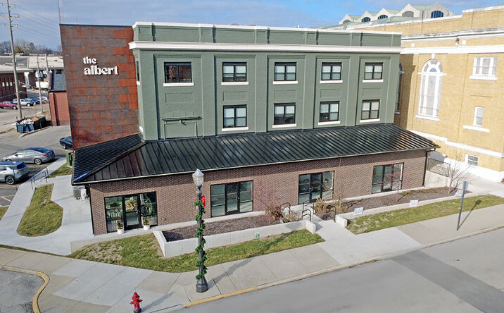 Pictures of Retail property located at 207 St Louis St, Edwardsville, IL 62025 for lease - image #1