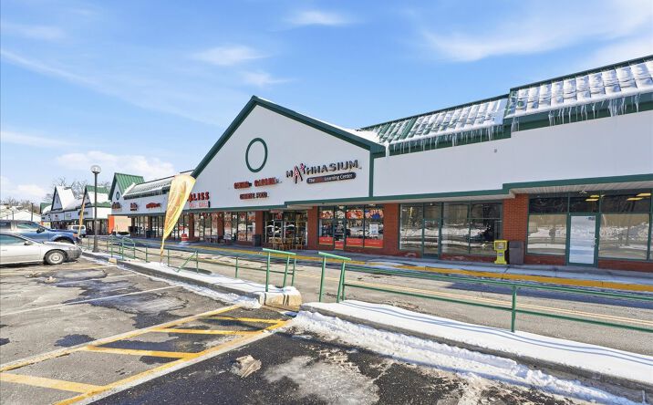 Pictures of Office, Retail, Restaurant property located at 475 Spotswood Englishtown Rd, Monroe Township, NJ 08831 for lease - image #1