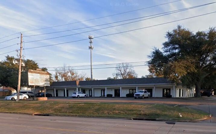 Pictures of Retail, Office property located at 2001 E 70th St, Shreveport, LA 71105 for lease - image #1