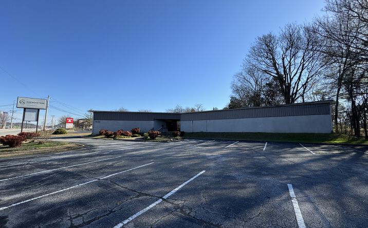 Pictures of Office property located at 7602 Lee Hwy, Chattanooga, TN 37421 for lease - image #1