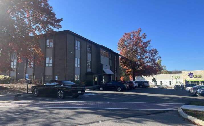 Pictures of Office property located at 20421 Perry Hwy, Cranberry Township, PA 16066 for lease - image #1
