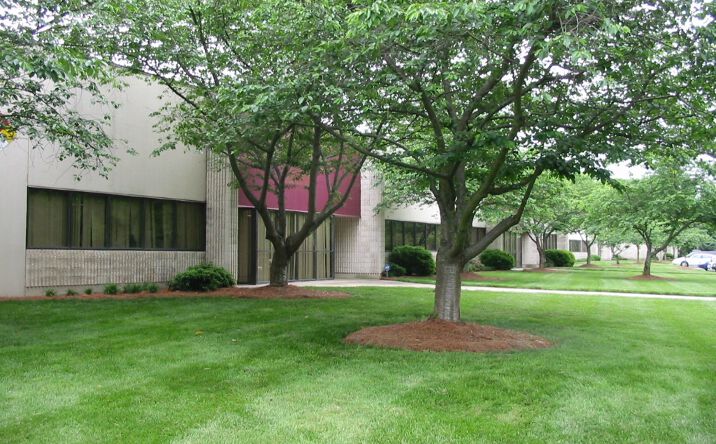 Pictures of Industrial property located at 2963-2965 Interstate St, Charlotte, NC 28208 for lease - image #1