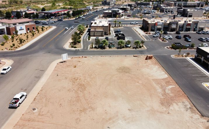 Pictures of Restaurant, Retail property located at 1257 George Washington Blvd, St. George, UT 84790 for lease - image #1