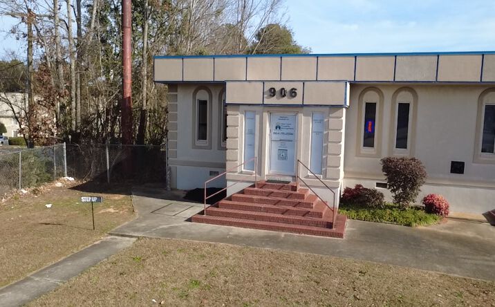 Pictures of Office property located at 906 Montague Ave, Greenwood, SC 29649 for lease - image #1