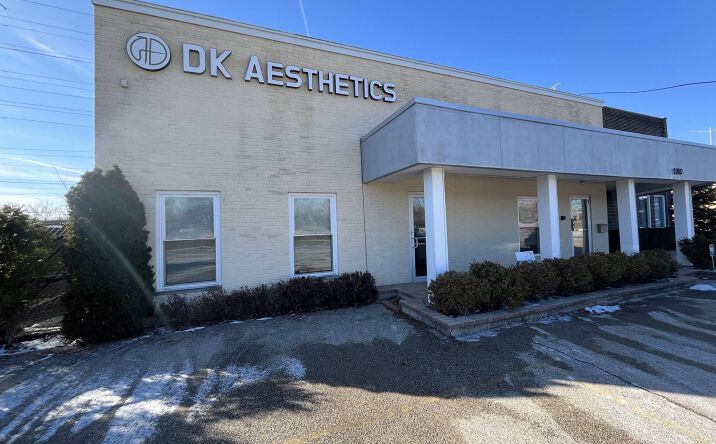 Pictures of Office, Retail property located at 1280 Old Skokie Valley Rd, Highland Park, IL 60035 for lease - image #1