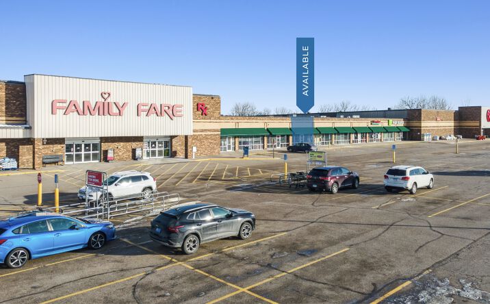 Pictures of Retail property located at 951-975 E Frontage Rd, Litchfield, MN 55355 for lease - image #1