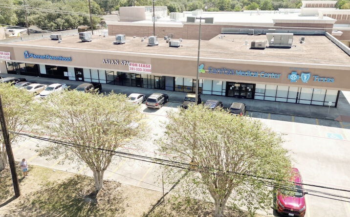 Pictures of Retail property located at 4735 Louetta Rd, Spring, TX 77388 for lease - image #1