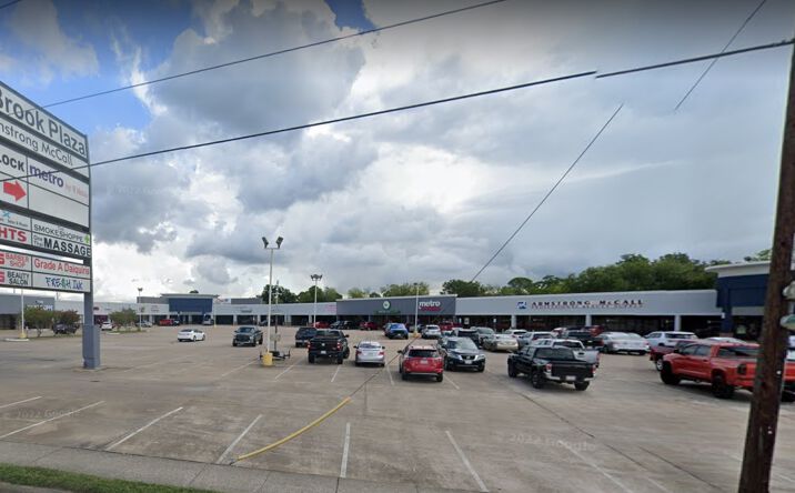 Pictures of Retail property located at 10737 Gulf Fwy, Houston, TX 77034 for lease - image #1