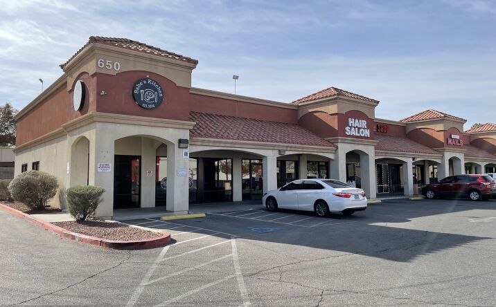 Pictures of Retail property located at 650 E Horizon Dr, Henderson, NV 89015 for lease - image #1