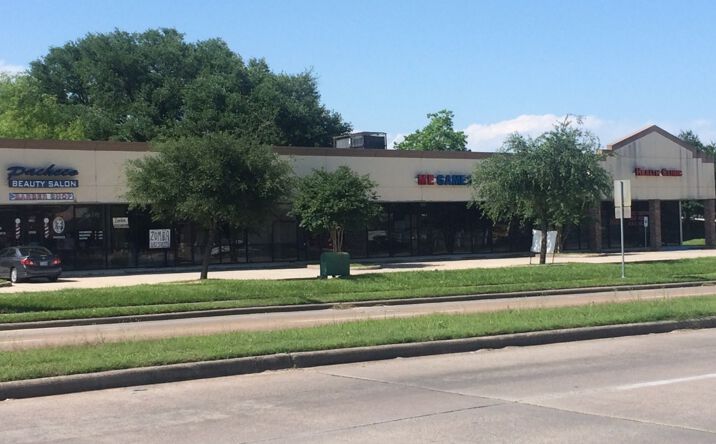 Pictures of Retail property located at 1398 W Gulf Bank Rd, Houston, TX 77088 for lease - image #1