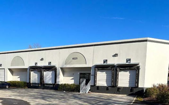 Pictures of Industrial property located at 6221-6231 NE 92nd Drive, Portland, OR 97220 for lease - image #1