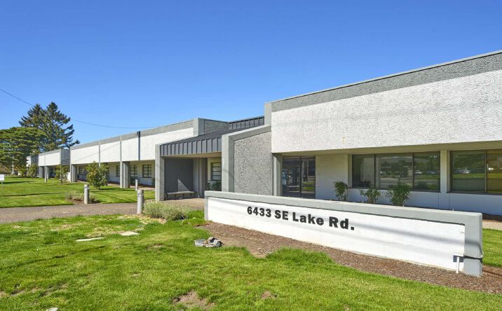 Pictures of Office property located at 6425 SE Lake Road, Milwaukie, OR 97222 for lease - image #1