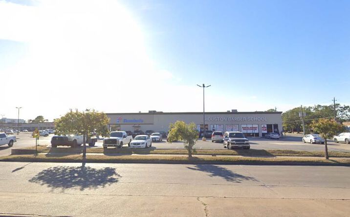 Pictures of Retail property located at 5315 Antoine Dr, Houston, TX 77091 for lease - image #1