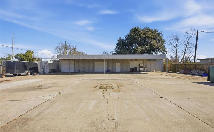 Pictures of Office, Industrial property located at 1130 Harrison Street, Westlake, LA 70669 for lease - image #1