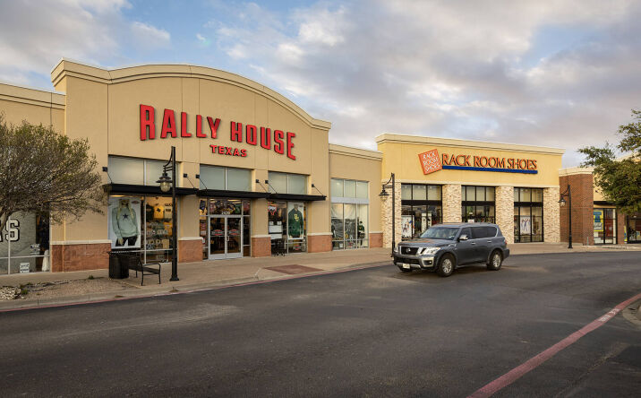 Pictures of Retail property located at 2604 W Loop 340, Waco, TX 76711 for lease - image #1