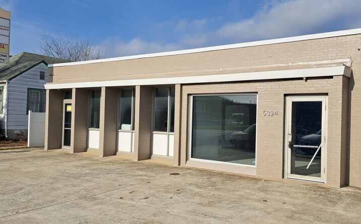 Pictures of Office, Retail property located at 5324 W 16th St, Speedway, IN 46224 for lease - image #1