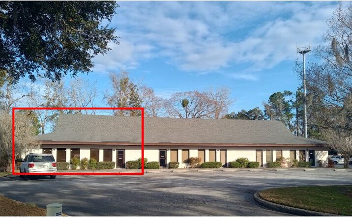 Pictures of Office, Retail property located at 8 Mall Ct, Savannah, GA 31406 for lease - image #1