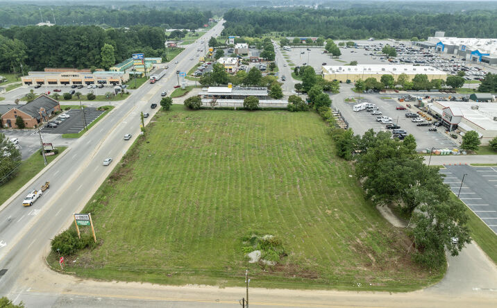 Pictures of Retail property located at 1920 Paxville Highway, Manning, SC 29102 for lease - image #1