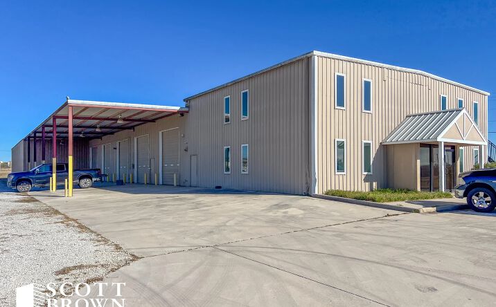 Pictures of Industrial property located at 212 Lake Rd, Bridgeport, TX 76426 for lease - image #1
