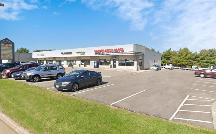 Pictures of Retail property located at 520 E Leffler St, Dodgeville, WI 53533 for lease - image #1