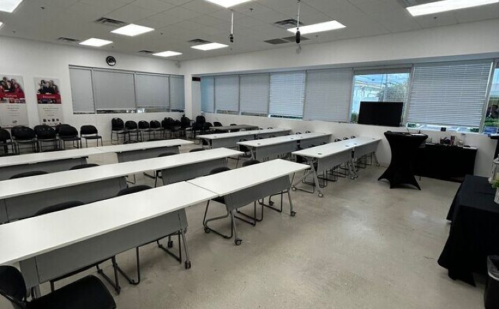 Pictures of Office property located at 2419 E Commercial Blvd, Fort Lauderdale, FL 33308 for lease - image #1