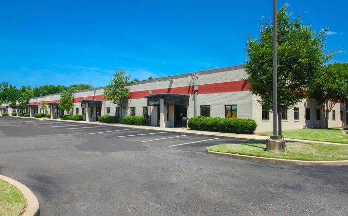 Pictures of Office property located at 2715 Kirby Rd, Memphis, TN 38119 for lease - image #1