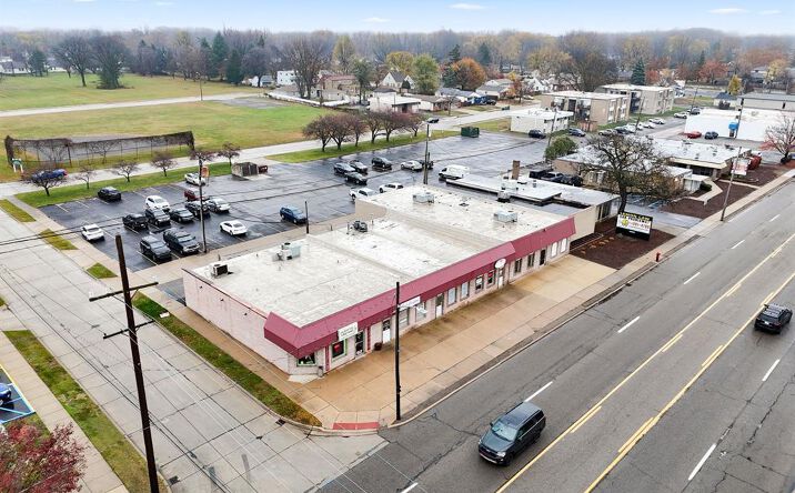 Pictures of Retail, Office property located at 30960 Ford Rd, Garden City, MI 48135 for lease - image #1