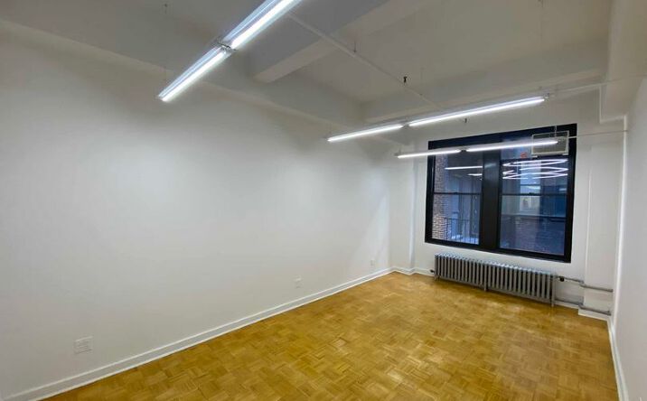 Pictures of Office property located at W 38th St, New York, NY 10018 for lease - image #1