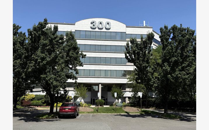 Pictures of Office property located at 300 Harmon Meadow Blvd., Secaucus, NJ 07094 for lease - image #1