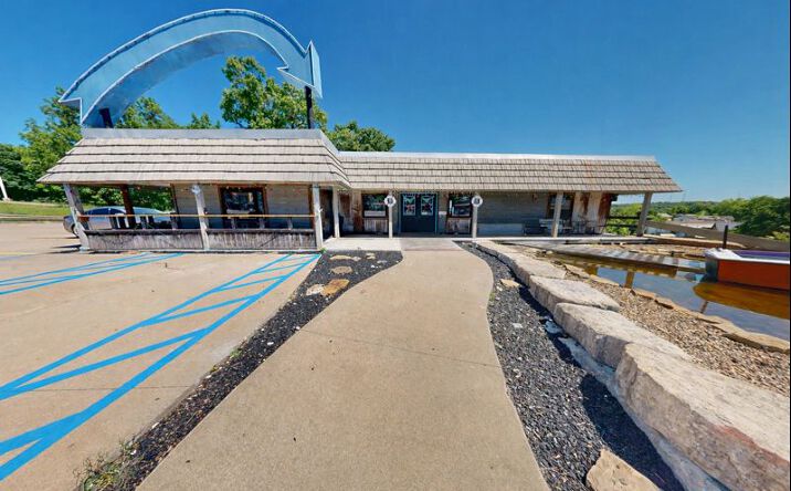 Pictures of Retail, Restaurant property located at 1384 Bagnell Dam Blvd, Lake Ozark, MO 65049 for lease - image #1