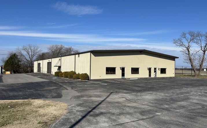 Pictures of Industrial property located at 851 Lovers Ln, Bowling Green, KY 42103 for lease - image #1