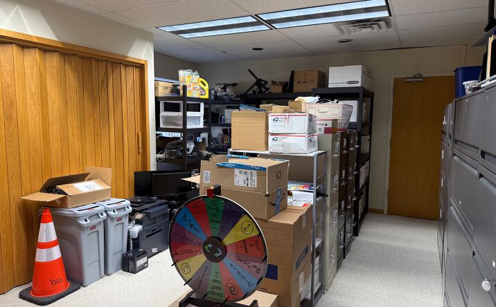 Pictures of Office property located at 1628 DeKalb Ave, Sycamore, IL 60178 for lease - image #1