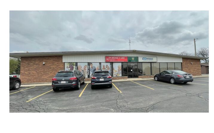 Pictures of Office property located at 1622 DeKalb Ave, Sycamore, IL 60178 for lease - image #1