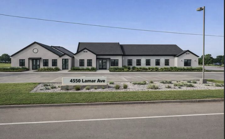 Pictures of Office, Special Purpose property located at 4550 Lamar Ave, Paris, TX 75462 for lease - image #1