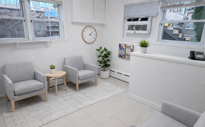 Pictures of Office property located at 1372 Clove Rd, Staten Island, NY 10301 for lease - image #1