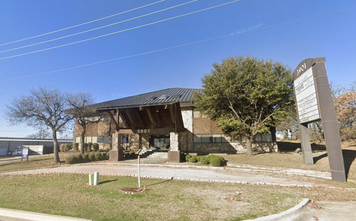 Pictures of Office property located at 3901 Airport Fwy, Bedford, TX 76021 for lease - image #1
