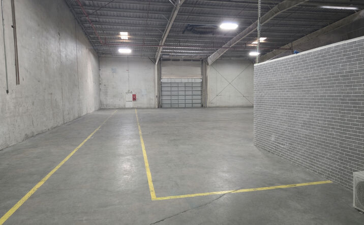 Pictures of Industrial property located at 25 N 47th Ave, Phoenix, AZ 85043 for lease - image #1