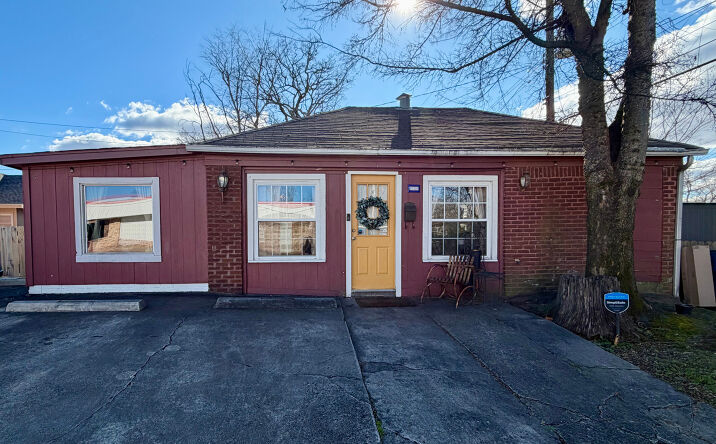 Pictures of Office property located at 100 W B Ave, North Little Rock, AR 72116 for lease - image #1